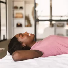 Pour faire le bon choix de matelas, tenez compte de votre position de sommeil !